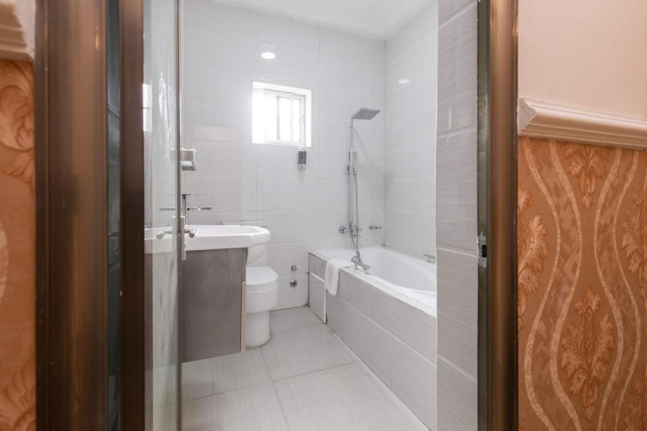 Ag Hotel And Suites Ogbodjo Экстерьер фото