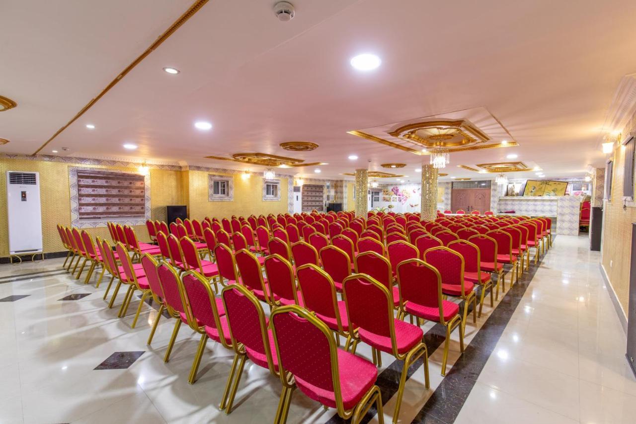 Ag Hotel And Suites Ogbodjo Экстерьер фото