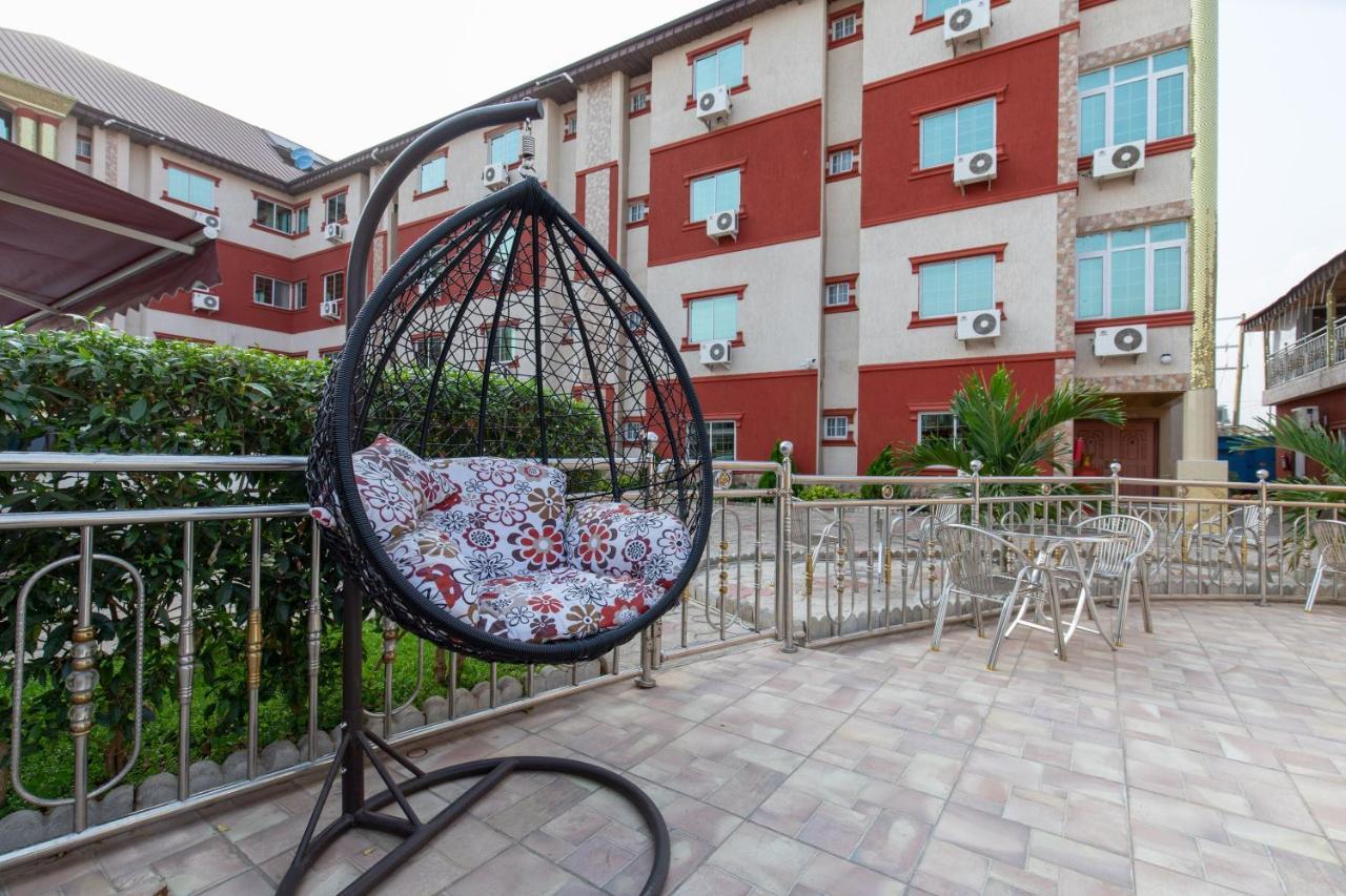 Ag Hotel And Suites Ogbodjo Экстерьер фото