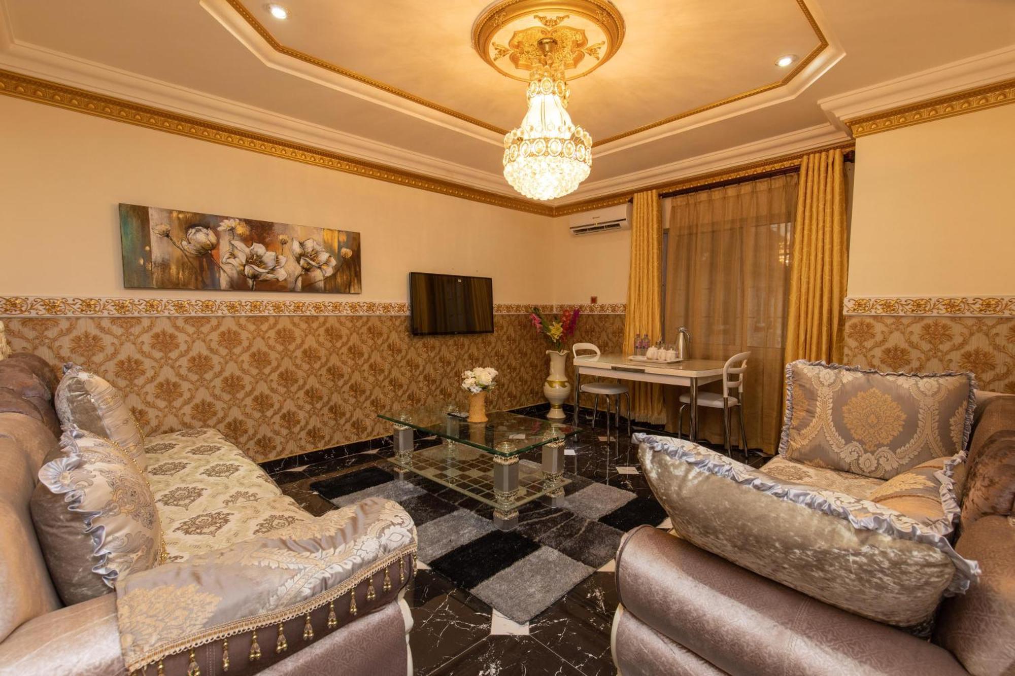 Ag Hotel And Suites Ogbodjo Экстерьер фото